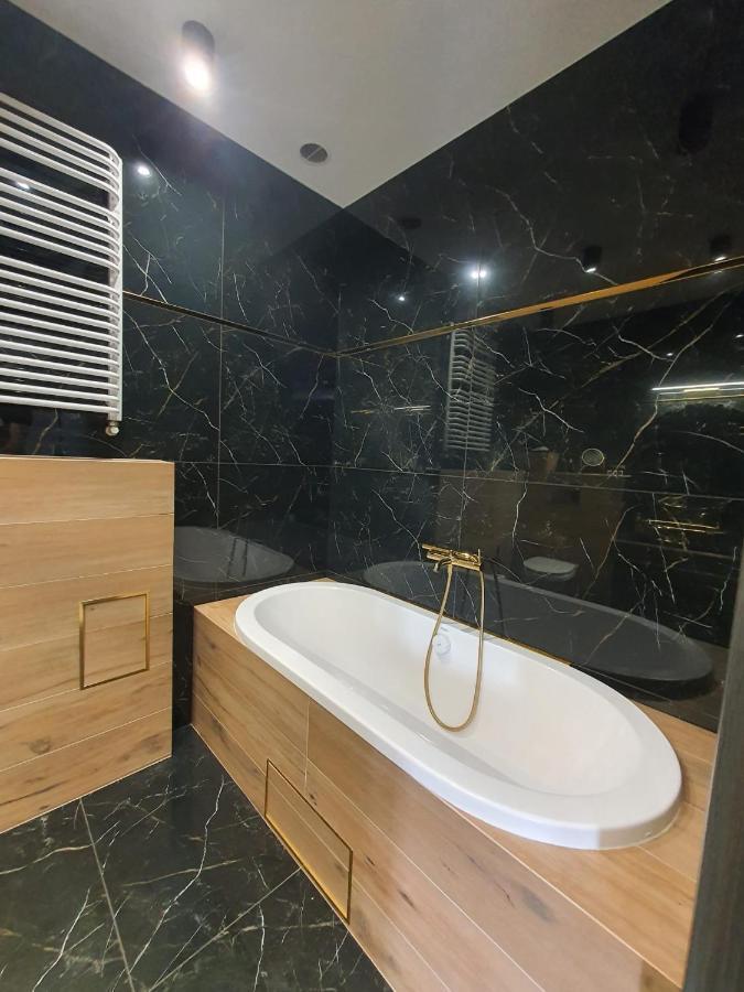 Apartament Dubaj Гливице Екстериор снимка