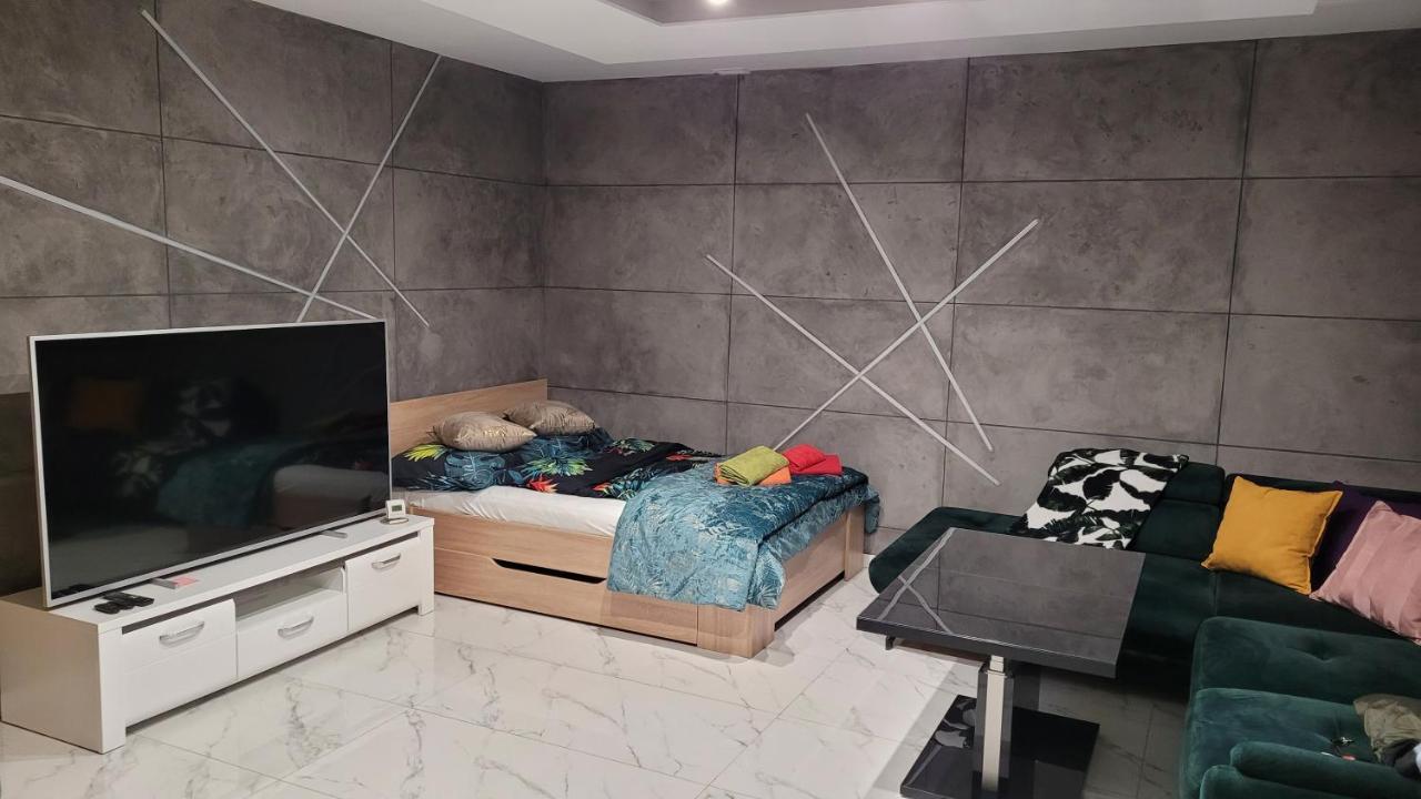 Apartament Dubaj Гливице Екстериор снимка
