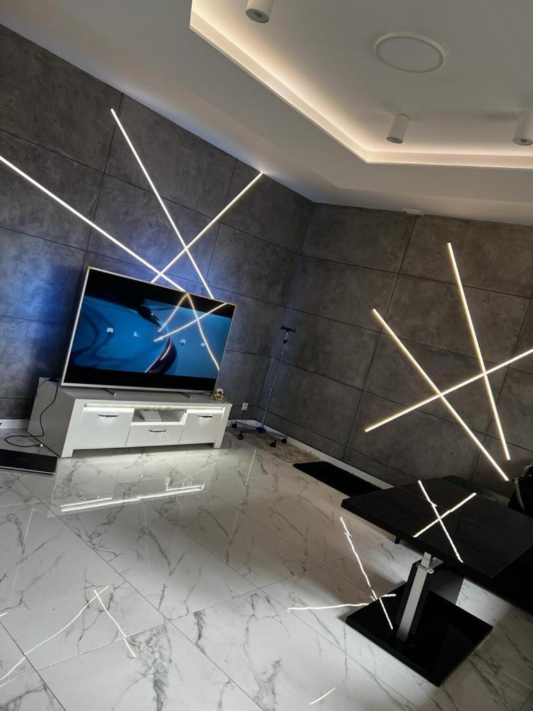 Apartament Dubaj Гливице Екстериор снимка